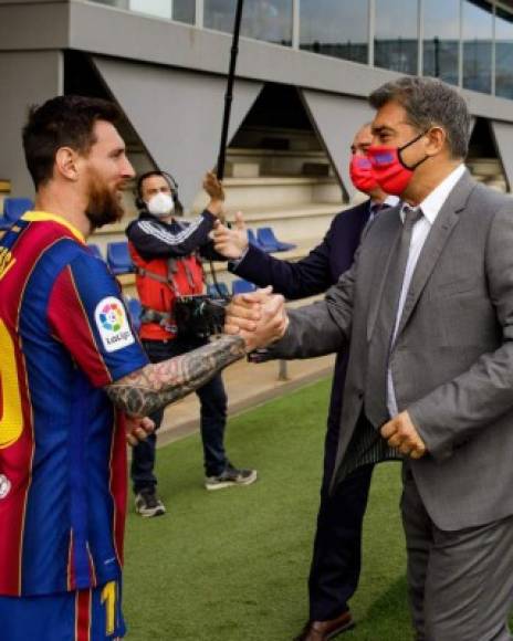 Tras convertirse de manera oficial en presidente del Barcelona, Joan Laporta se puso como meta principal lograr la renovación de Lionel Messi, a quien considera una piedra angular dentro de su proyecto deportivo. Foto Facebook Barcelona.