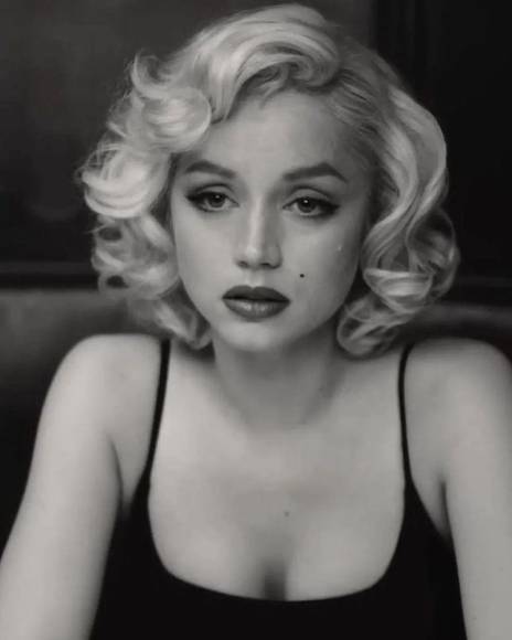 “Marilyn no existe. Cuando salgo de mi camerino, soy Norma Jeane (nombre real)”, dice Ana de Armas en el tráiler. “Marilyn Monroe solo existe en la pantalla”.