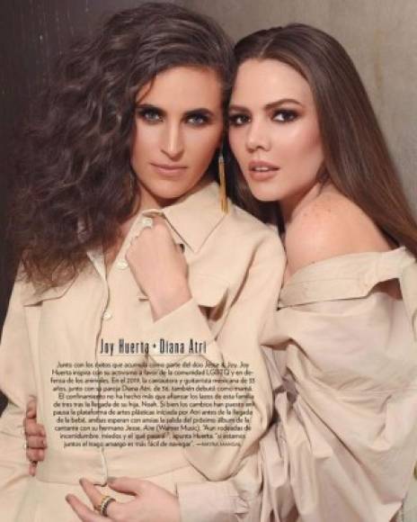 Huerta y Atri ya habían posado juntas para la Revista People en Español para su edición de los '50 más bellos', pero esta es su primera vez junto a su hija. <a href='https://www.laprensa.hn/fotogalerias/farandula/1289529-411/joy-huerta-quien-es-diana-atri-esposa-cantante-mexicana' style='color:red;text-decoration:underline' target='_blank'>MIRA: Joy Huerta enamoradísima de Diana Atri, ¿quién es la esposa de la cantante mexicana?</a>