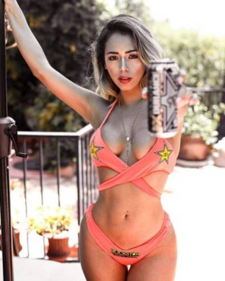 Herela es conocida en Bolivia por participar en concursos de belleza y de televisión, además ser modelo en campañas publicitarias y aspirante a actriz (debutó en el cine en 2016).