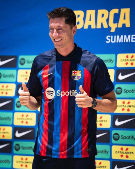 En fotos: Así fue la presentación de Lewandowski con el Barcelona