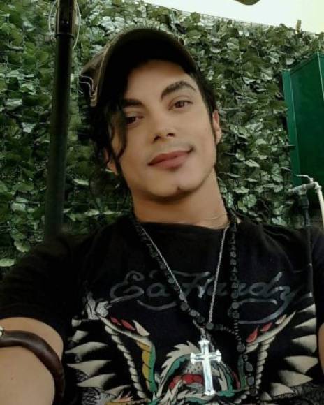 Aunque es idéntico a Michael Jackson, Sergio Cortés dijo que nunca se ha sentido como el artista. Asegura imitarlo, pero tiene su propia personalidad e identidad.<br/>