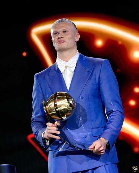Tras perder el premio The Best, Erling Haaland viajó a Dubái para recibir el Globe Soccer Awards como el Mejor Jugador de 2023.