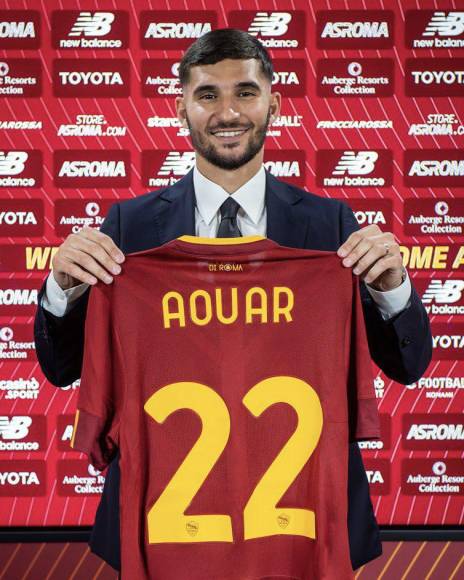 OFICIAL: La Roma ha fichado al centrocampista argelino Houssem Aouar, quien llega procedente del Lyon de Francia. Firma hasta junio del 2028.
