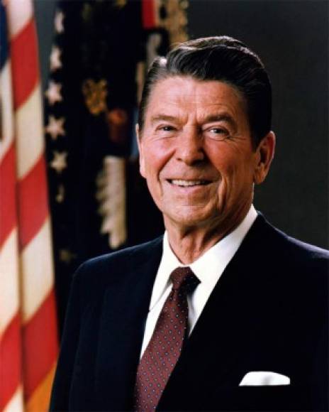 Ronald Reagan (1981-1989) <br/><br/>Morgan cree que Reagan ha sido el presidente republicano 'más exitoso' de la era moderna estadounidense. 'Hizo de los bajos impuestos un elemento esencial de la cultura política de la nación. Sabía cuándo ser audaz y cuándo arriesgarse', además 'reconstruyó' el poder militar de Estados Unidos y sentó las bases para finalizar la Guerra Fría.<br/><br/>Contrario a Morgan, Eisenbach critica que Reagan apoyara con armamento a los yihadistas de Afganistán 'sin otra razón más que para matar tropas soviéticas'. Asimismo, apoyó a Saddam Husein en la guerra de Irak contra Irán, y a las fuerzas insurgentes de Nicaragua, las 'Contras'.