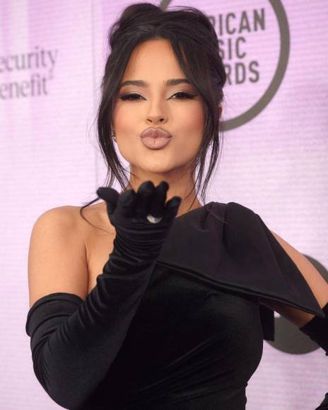 La cantante y actriz californiana Becky G, de padres mexicanos, no pasa de moda este 2023 y es una de las figuras femeninas más queridas en el ámbito musical.