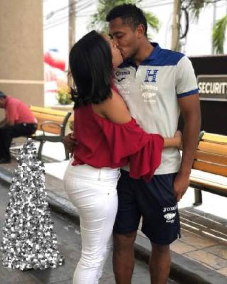 Ever Alvarado: La esposa del defensor del Olimpia tiene como esposa a Myrka.