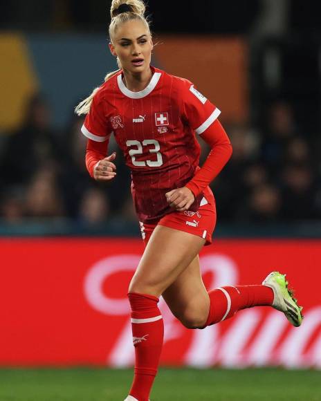 Alisha Lehmann, también formó parte de la plantilla de la selección de Suiza en el reciente Mundial Femenino en Australia y Nueva Zelanda, en donde España se coronó campeón.