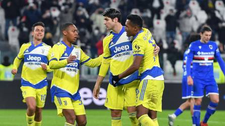 La Juventus goleó a la Sampdoria en duele de Copa Italia.