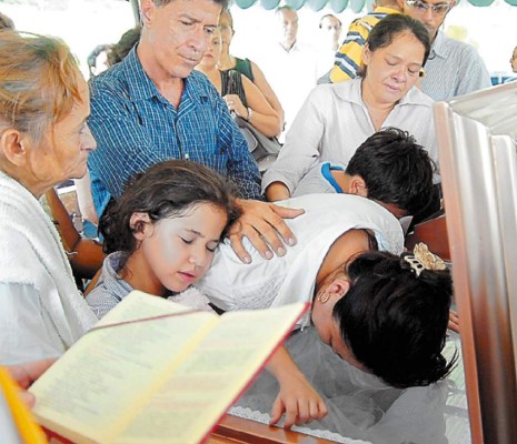 ¡Ana, no quiero que te vayas de mi lado!