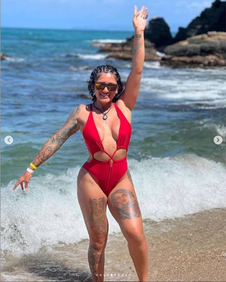 Aileen Yileimy López - La sexy modelo fitness y declarada aficionada del Motagua también estuvo en Punta Sal.