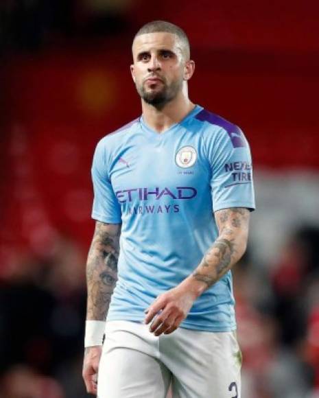 Debido a eso, el Manchester City estudia sancionar a Kyle Walker después de que se publicara que el jugador participó en una fiesta sexual en pleno periodo de confinamiento por la pandemia.