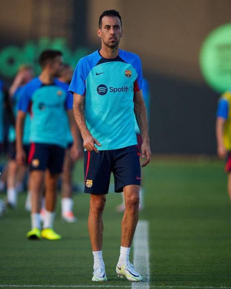 Sergio Busquets: El capitán del FC Barcelona ya anunció que abandonará la entidad al término de la actual temporada, y tras ganar el título liguero dijo: “Estoy feliz de marcharme así”.