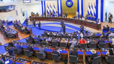 La Asamblea de El Salvador reformó una ley para que los inversionistas y salvadoreños en el extranjero no paguen impuestos al ingresar dinero al país.