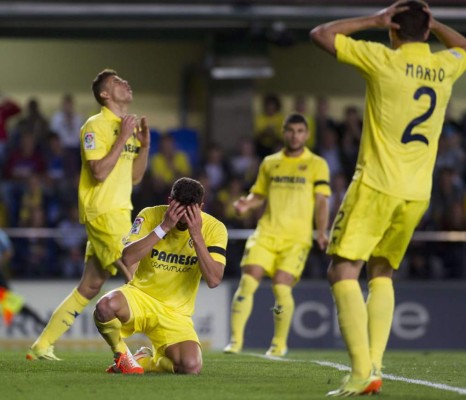 Barcelona se alía con la suerte y sigue vivo en la lucha por la Liga