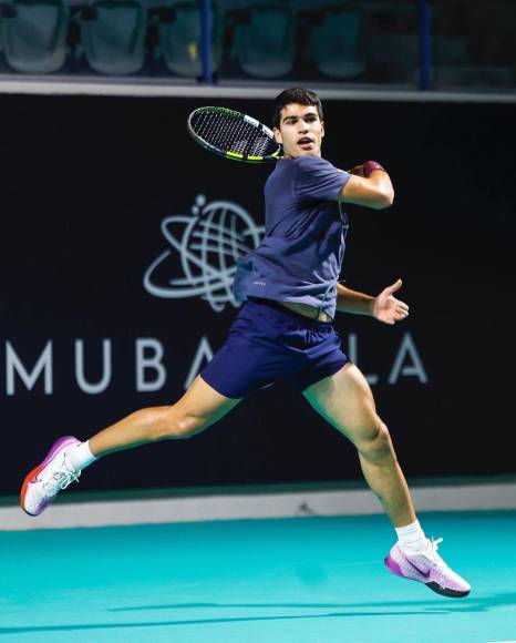 Carlos Alcaraz: El nuevo fenómeno del tenis, el español Carlos Alcaraz, ganó en 2022 su primer Grand Slam, el Abierto de Estados Unidos, y se convirtió a los 19 años en el número 1 mundial más joven desde que se realizan las clasificaciones de la ATP en 1973. En 2023, Alcaraz buscará confirmar su estatuto como sucesor declarado de un Rafael Nadal que podría retirarse.