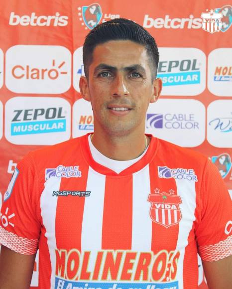 Marcos Velásquez: Defensor chileno que jugará en el Club Deportivo Vida, llega procedente del Rangers del fútbol de Chile.