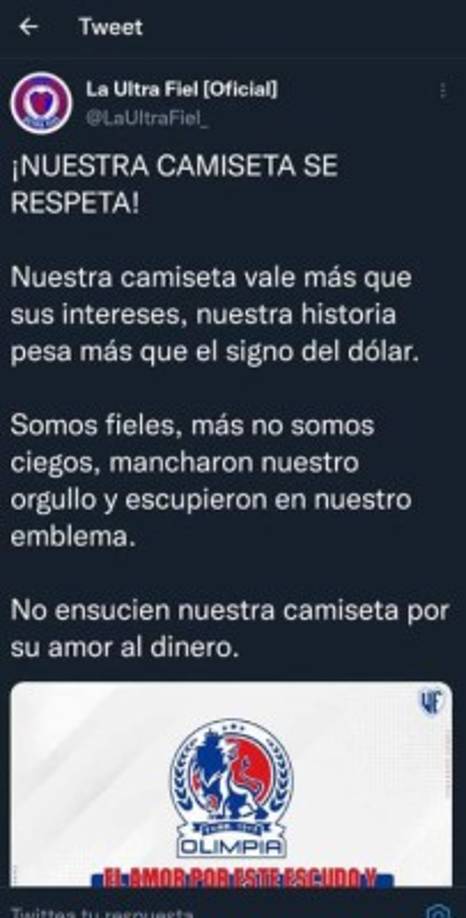 La Ultra Fiel, barra organizada del Olimpia, mostró su molestia con la plantilla y señaló que la camiseta del equipo debe de respetarse.