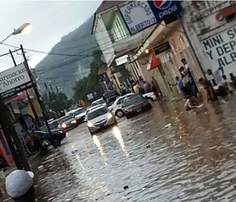 20,000 incomunicados por lluvias en el litoral atlántico de Honduras