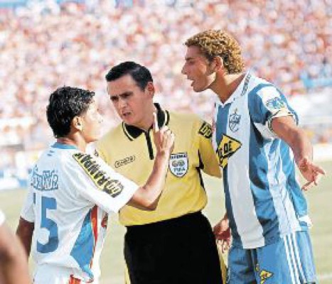 Victoria recusa a los árbitros
