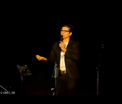 'A veces me avergüenza llamarme cristiano': Jesús Adrián Romero