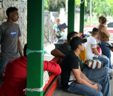 Matan a comerciante dentro de su carro en aldea Dos Caminos, de Villanueva