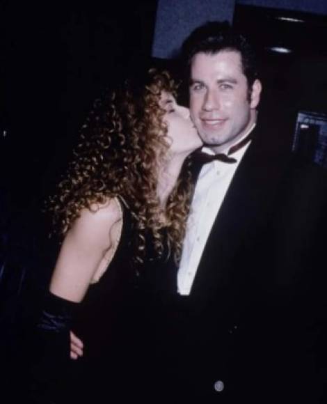 En una aparición en 2018 en Watch What Happens Live With Andy Cohen, Preston dijo que su romance con Travolta fue 'un poco' amor a primera vista. 'No estaba tan felizmente casada, digámoslo de esa manera', dijo sobre Gage. 'Estaba realmente con la persona equivocada'.<br/>