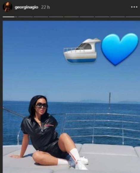 Georgina Rodríguez compartió algunas fotos en su cuenta de Instagram en las que se los puede ver disfrutando de un día de sol.