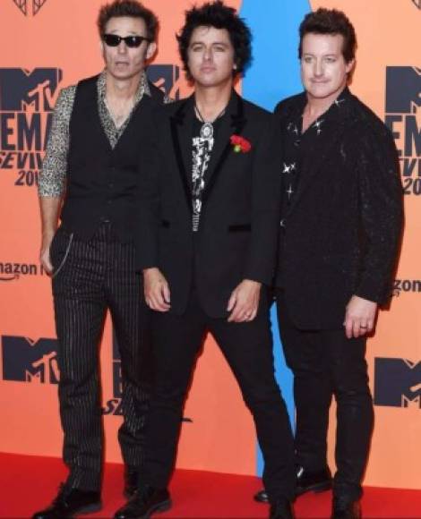 Los miembros de la banda Green Day, Mike Dirnt, Tre Cool y Billie Joe Armstrong.