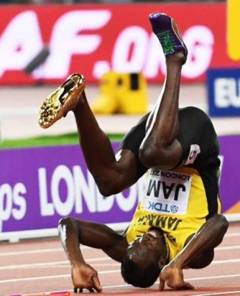 Usain Bolt no tuvo la mejor de las despedidas. En la última carrera de su vida como atleta, la final del relevo 4x100 metros del Mundial de Londres-2017, terminó en el suelo, lesionado y sin medalla. EFE/EPA/ANDY RAIN
