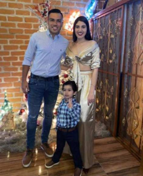 José Escalante: El jugador del Vida junto a su hermosa familia.