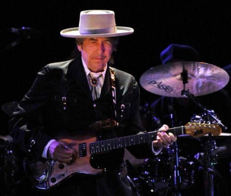 Bob Dylan no contesta las llamadas de la Academia, no saben si acepta el Nobel