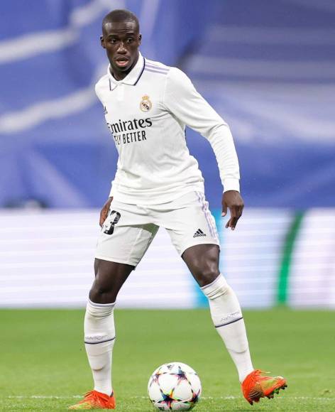 El francés Mendy es el único jugador descartado para jugar la final por su lesión muscular, a pesar de entrar en la convocatoria de Ancelotti.