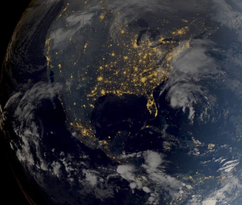 Kate se convierte en el cuarto huracán en el Atlántico