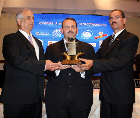 Orgullo, liderazgo y elegante cita