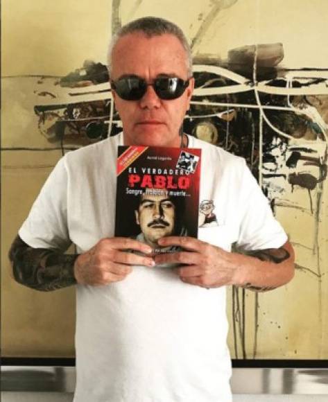 Velásquez escribió varios libros, entre ellos: 'Mi vida como sicario de Pablo Escobar', 'Sobreviviendo a Pablo Escobar: 'Popeye,' El ...', 'El verdadero Pablo: sangre, traición y muerte'.