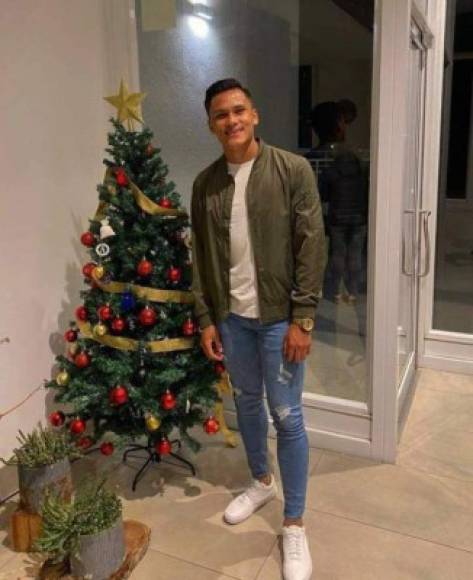 Denil Maldonado: El defensor hondureño recibió el 2021 en Chile ya que milita en el Everton de aquel país.