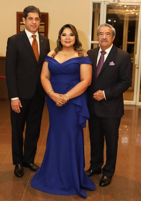 José Martín Chicas, Cristina Mejía y Rafael Flores