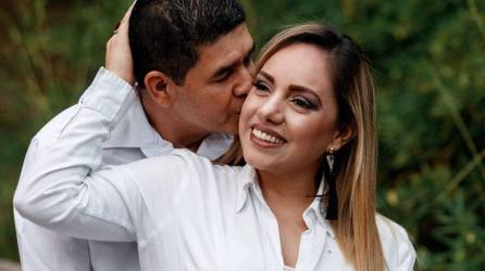 Sara Elizabeth Estrada Zavala (33) y su esposo Mario Matamoros (42).