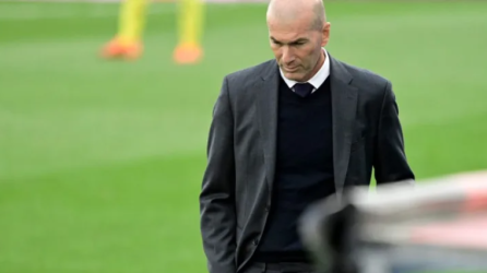 El presidente de la Federación de Fútbol en Francia, Noël Le Graet,<b> </b>estuvo implicado en una reciente polémica luego de una entrevista en la que arremetió en contra de Zinedine Zidane, mismo que fue traicionado por el mandatario sobre el puesto en el banquillo del equipo galo.