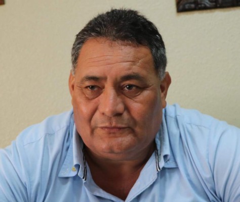 Guatemala recoge basura que contamina las playas