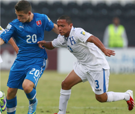 La FIFA compara a un jugador hondureño con Roberto Carlos