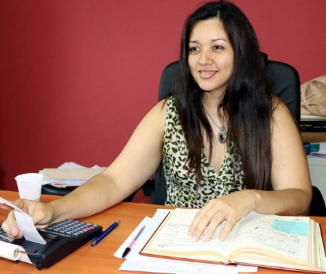 Asume nueva administradora del hospital público en El Progreso