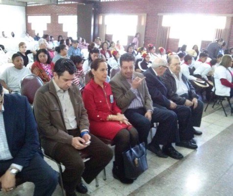 Voluntarios le ponen alma al arranque de la Teletón Honduras