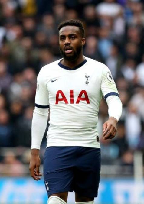 El Tottenham dará salida al lateral izquierdo Danny Rose, quien no ha sido indiscutible en el proyecto de José Mourinho. El Génova es el club con más opciones de hacerse con los servicios del inglés. Sin todavía dorsal y con la Premier League ya comenzada, Rose vería con buenos ojos dejar Londres a falta de un año de contrato, según Mirror. El jugador llegaría a Italia como cedido.