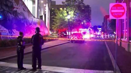 Las autoridades estadounidenses investigan el origen de unos paquetes explosivos en la Universidad de Boston.