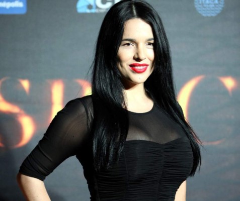 'Embarazan' a Mariana Ríos en Twitter