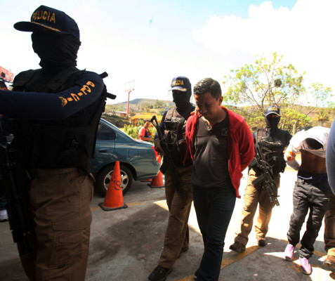 Capturan por extorsión a secretaria de juzgado