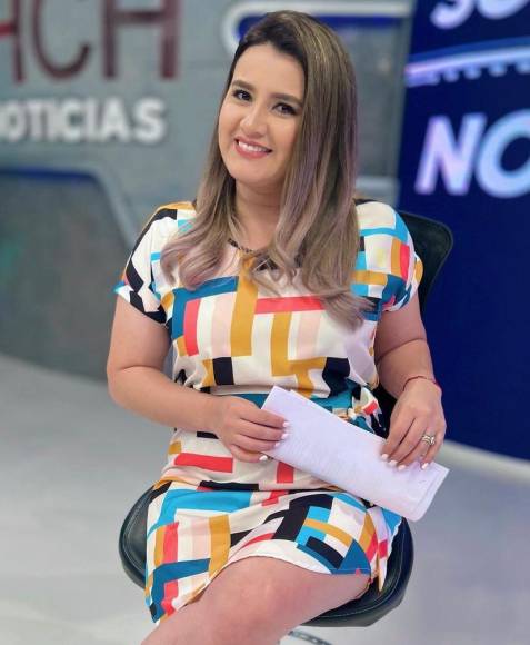 Cesia Mejia es una presentadora de televisión hondureña. 