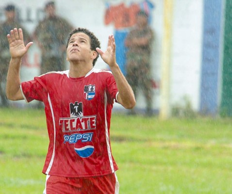 Pereira se vengó del Monstruo